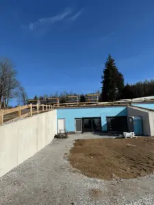 Rohbau Erdhaus Blick Waldschlafhäusl